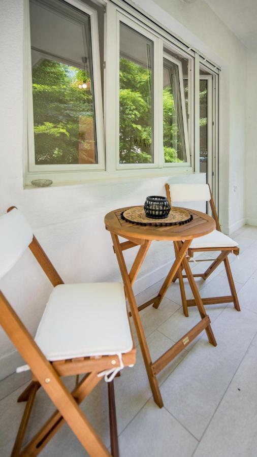 Cozy Apartment, 10 Minutes Walking Distance From The Old Town كوتور المظهر الخارجي الصورة