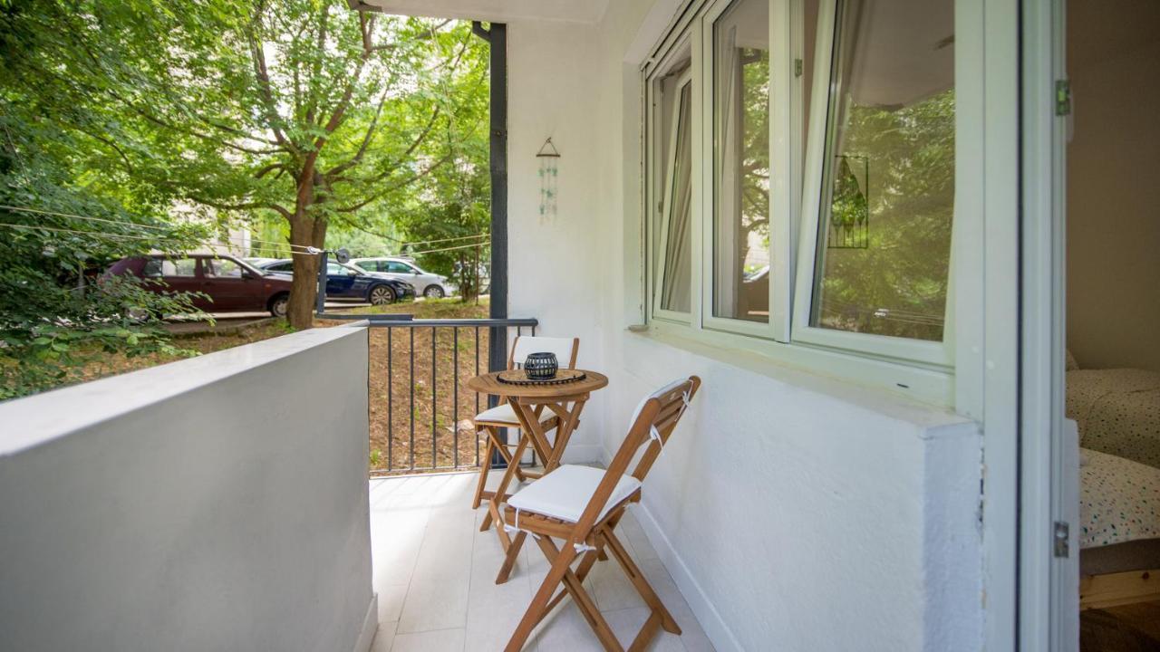 Cozy Apartment, 10 Minutes Walking Distance From The Old Town كوتور المظهر الخارجي الصورة