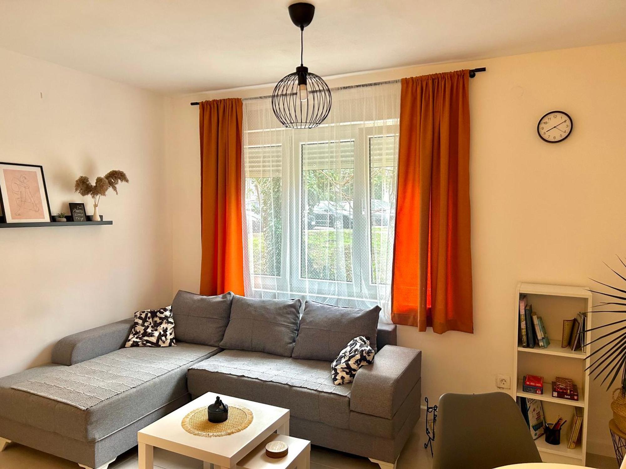 Cozy Apartment, 10 Minutes Walking Distance From The Old Town كوتور المظهر الخارجي الصورة